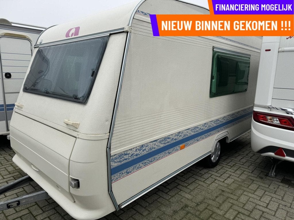 Adria UNICA 430 PH DWARSBED + TREINZIT + VOORTENT + BOILER, Caravans en Kamperen, Caravans, Bedrijf, 750 - 1000 kg, Adria, 5 tot 6 meter