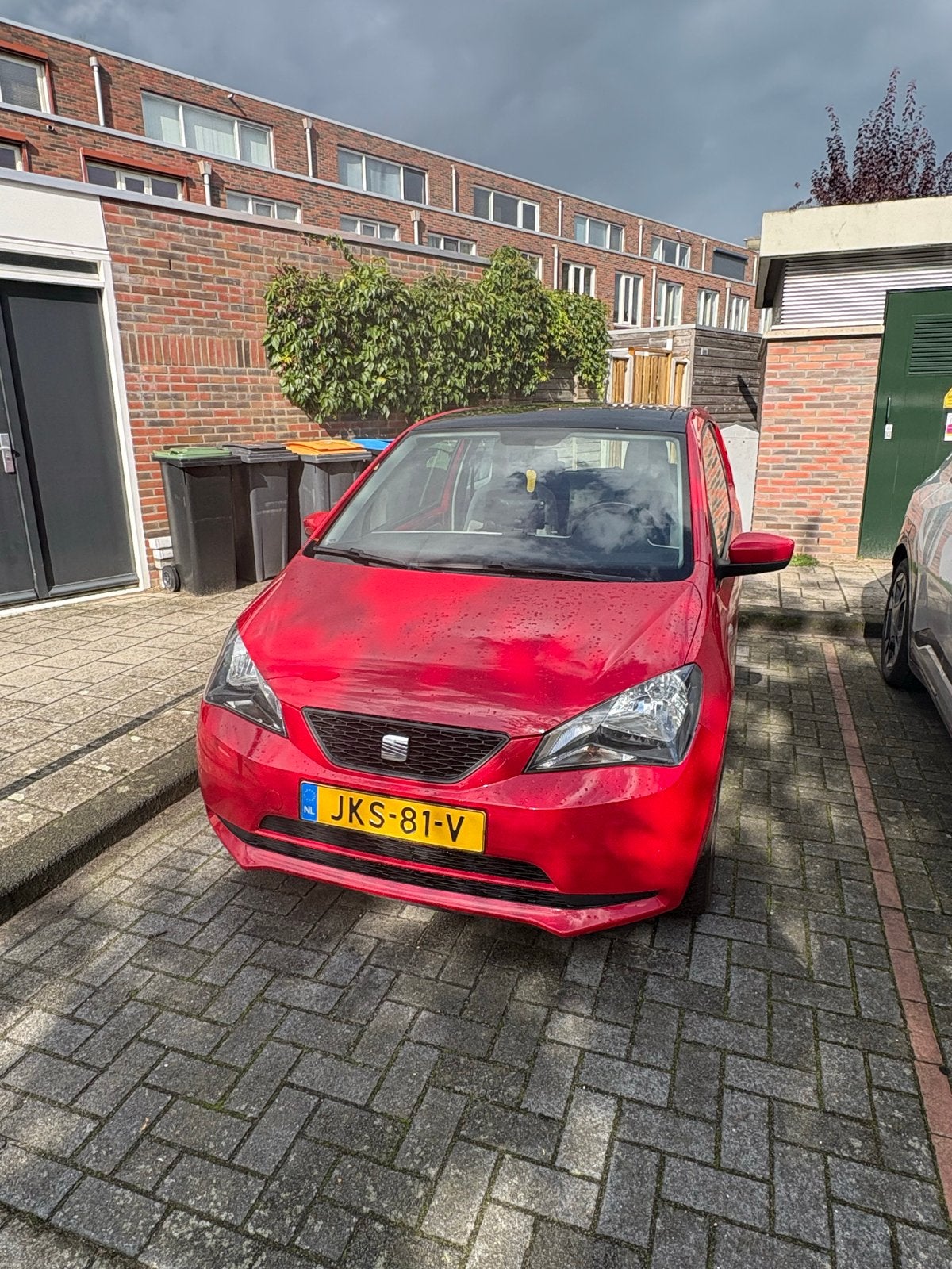Seat Mii 1.0 55KW/75PK 5-D 2013 Rood, Auto's, 74 pk, 4 stoelen, Mii, Handgeschakeld