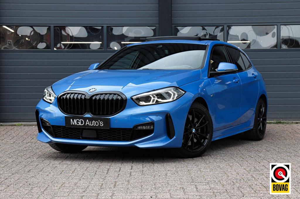 BMW 1-serie 120i M-Sport M-Pakket |LED|PANODAK|STOEL+STUURVE, 1998 cc, Gebruikt, Huisgarantie, 4 cilinders