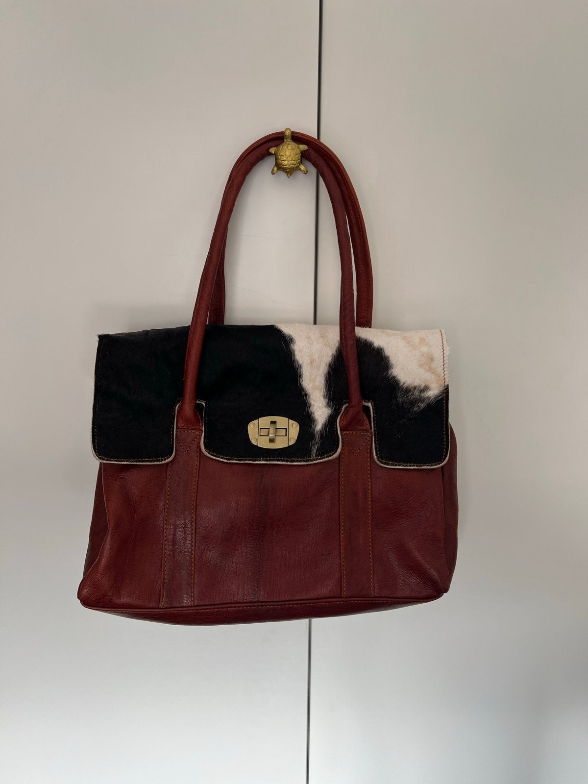 Handgemaakte leren tas uit Marrakech met koeienvacht, Ophalen of Verzenden, Nieuw, Bruin, Handtas