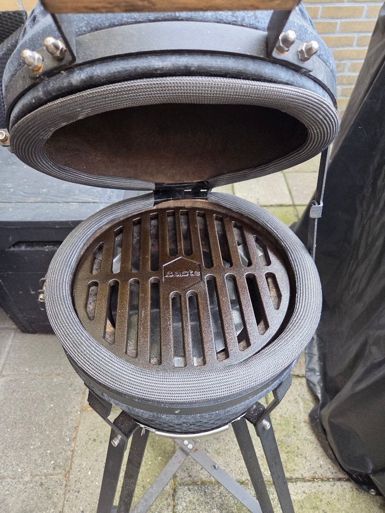 Mini kamado, Ophalen, Gebruikt, Patton, Met accessoires