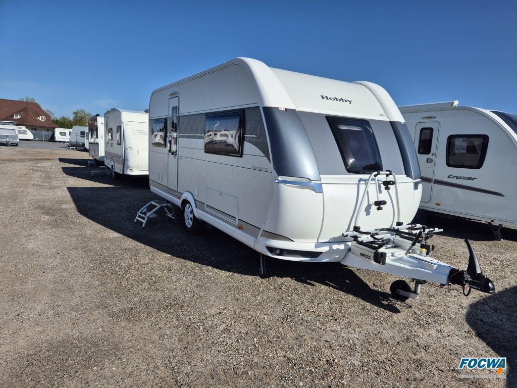 Hobby Excellent 495 Mover Lengtebed Rondzit, Caravans en Kamperen, Caravans, Rondzit, Bedrijf, 4 tot 5 meter, Tot en met 4