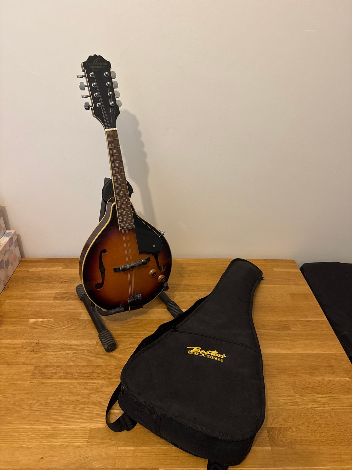 Oscar Schmidt mandoline met standaard en hoes, Muziek en Instrumenten, Ophalen of Verzenden, Zo goed als nieuw, Overige typen