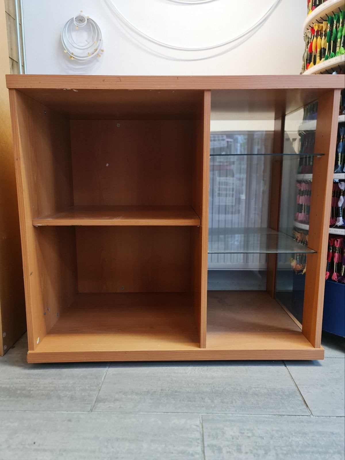 Mooi en functioneel winkel toonbank kastje / dressoir, Ophalen of Verzenden, Gebruikt