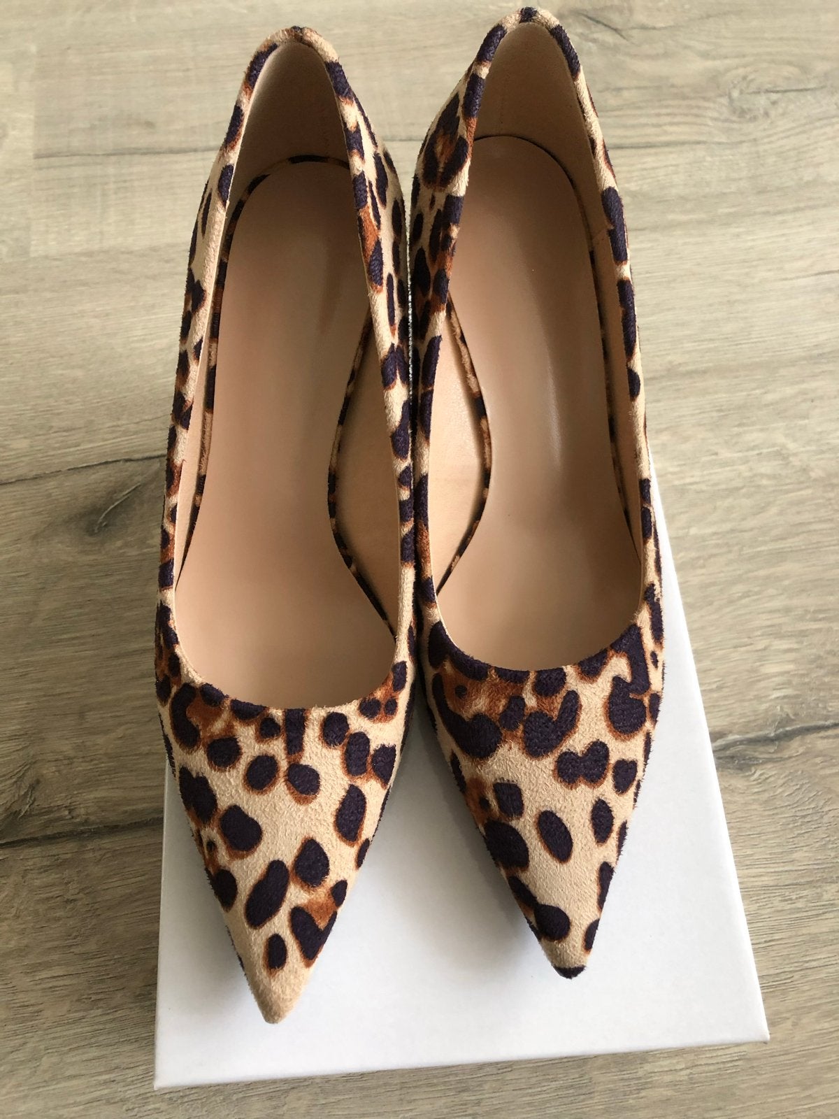 Leopardprint pumps met gouden hak - Maat 39, Ophalen of Verzenden, Nieuw, Overige kleuren, Pumps