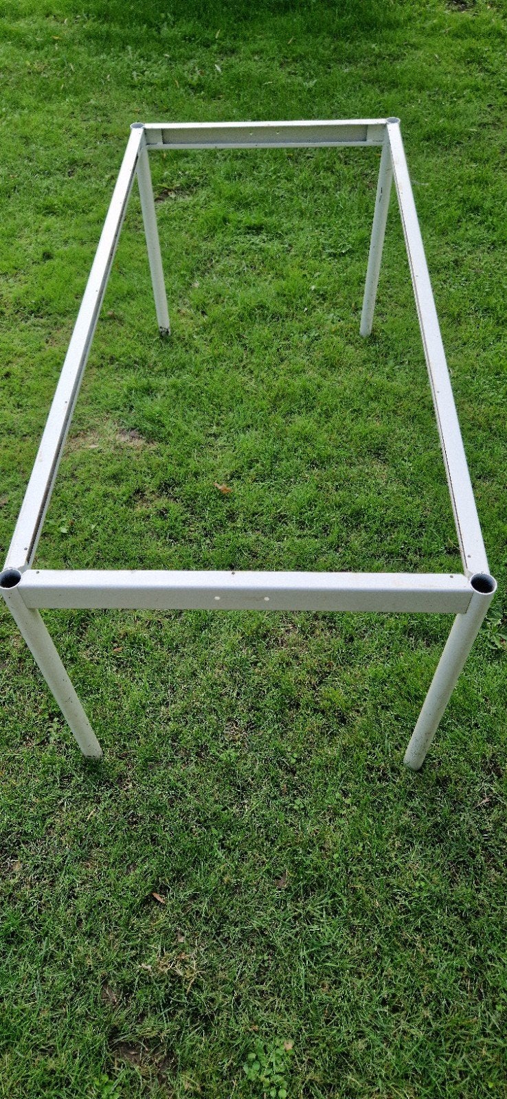 Metalen frame voor tafel of werkbank ! GRATIS !, Tuin en Terras, Ophalen, Gebruikt, Rechthoekig, Metaal
