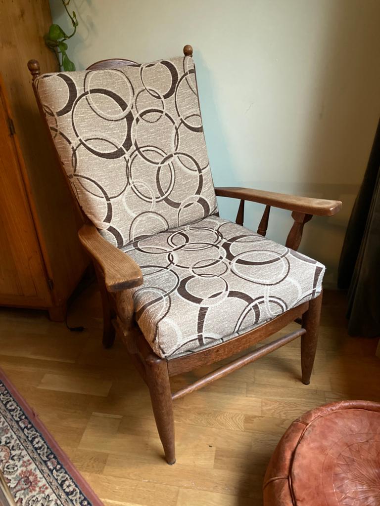 2 Fatuils met voetenbankje, eikenhout, Huis en Inrichting, Fauteuils, Gebruikt, 50 tot 75 cm, Minder dan 75 cm, Ophalen