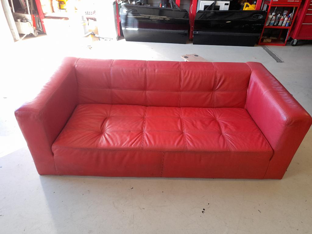 Tweezitsbank leer rood, Ophalen, Gebruikt, 150 tot 200 cm, Tweepersoons