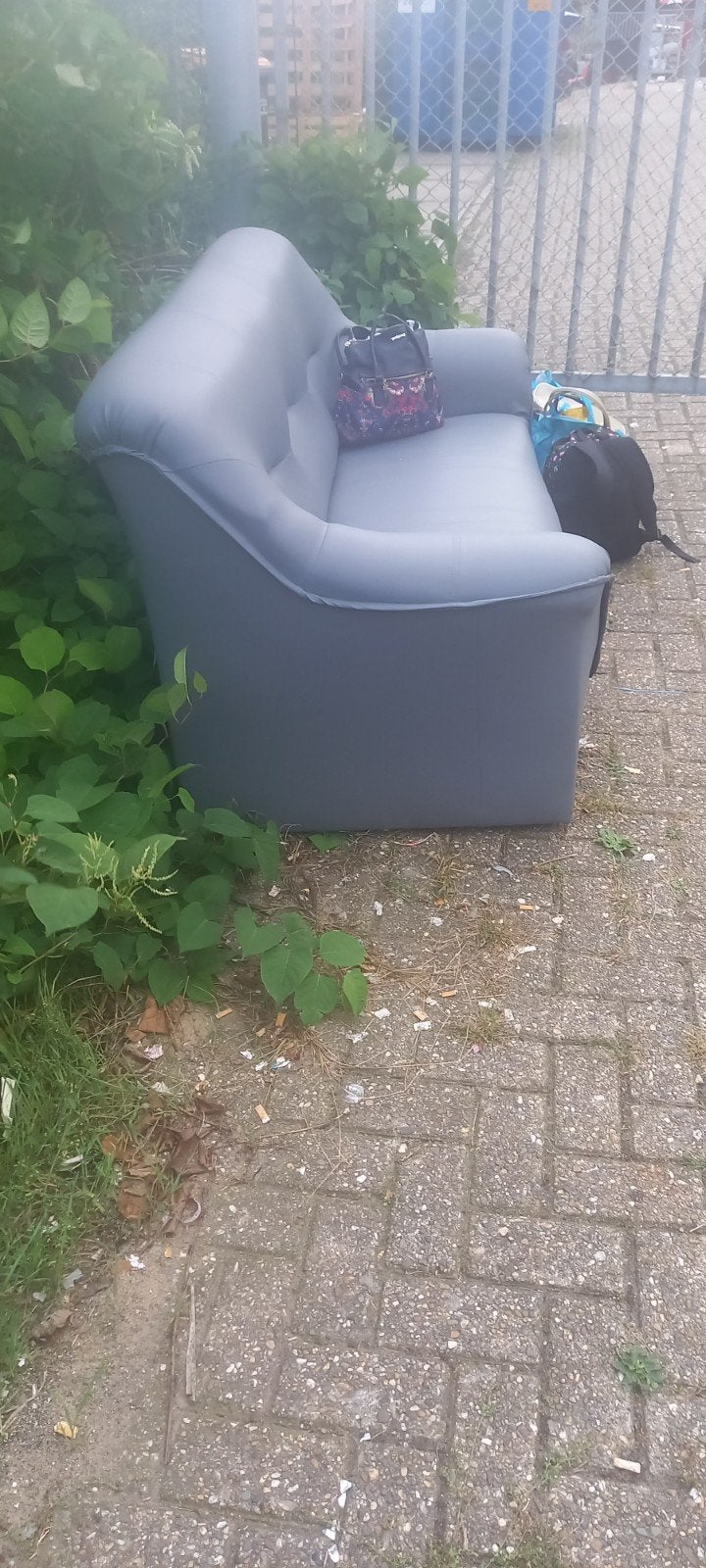 MOET ECHT NUUU WEG!!! nieuw 3 zits bankstel 70 euro, Huis en Inrichting, Ophalen, Kunststof, Leer, Driepersoons