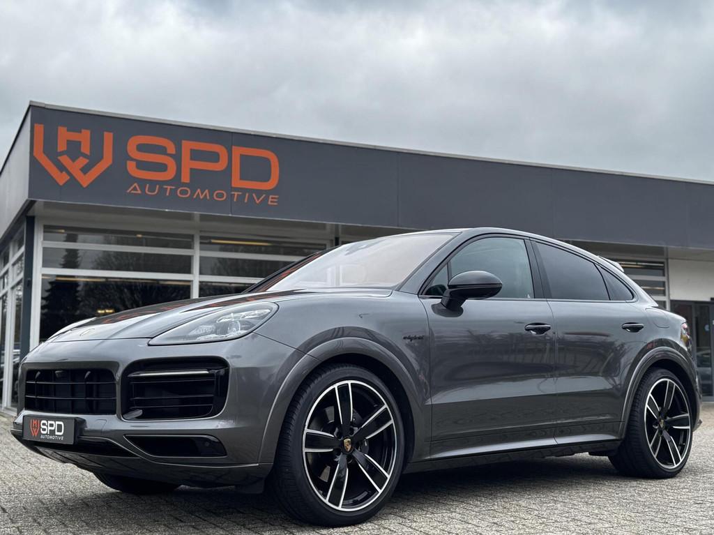 Porsche Cayenne Coupé 3.0 E-Hybrid|Matrix|Pano|lucht|HUD|22, Automaat, Cayenne, Gebruikt, 2995 cc