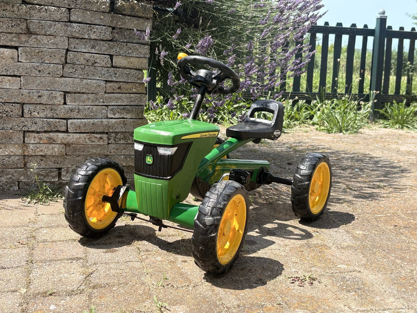 BERG Buzzy John Deere Trapauto - Zo goed als nieuw, Ophalen, Zo goed als nieuw, Trapvoertuig