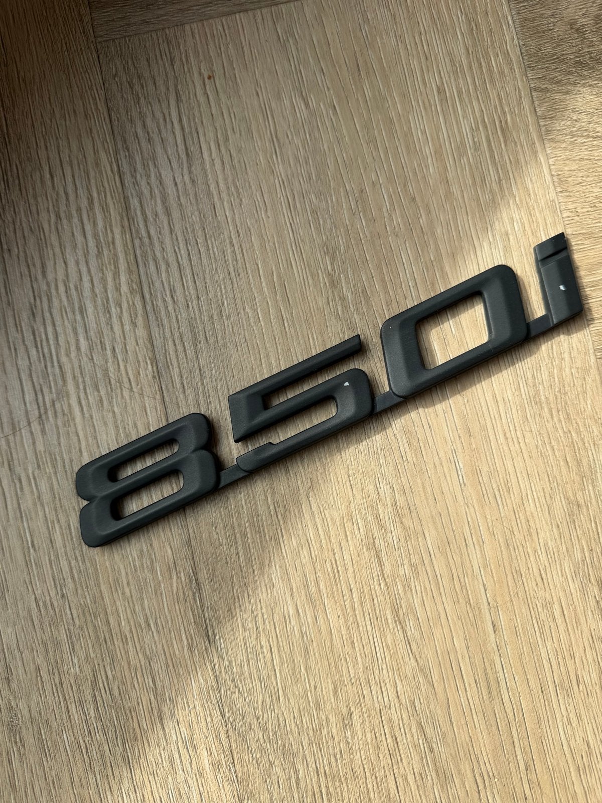 BMW 850i Embleem - Zwart, Ophalen of Verzenden, Gebruikt, BMW