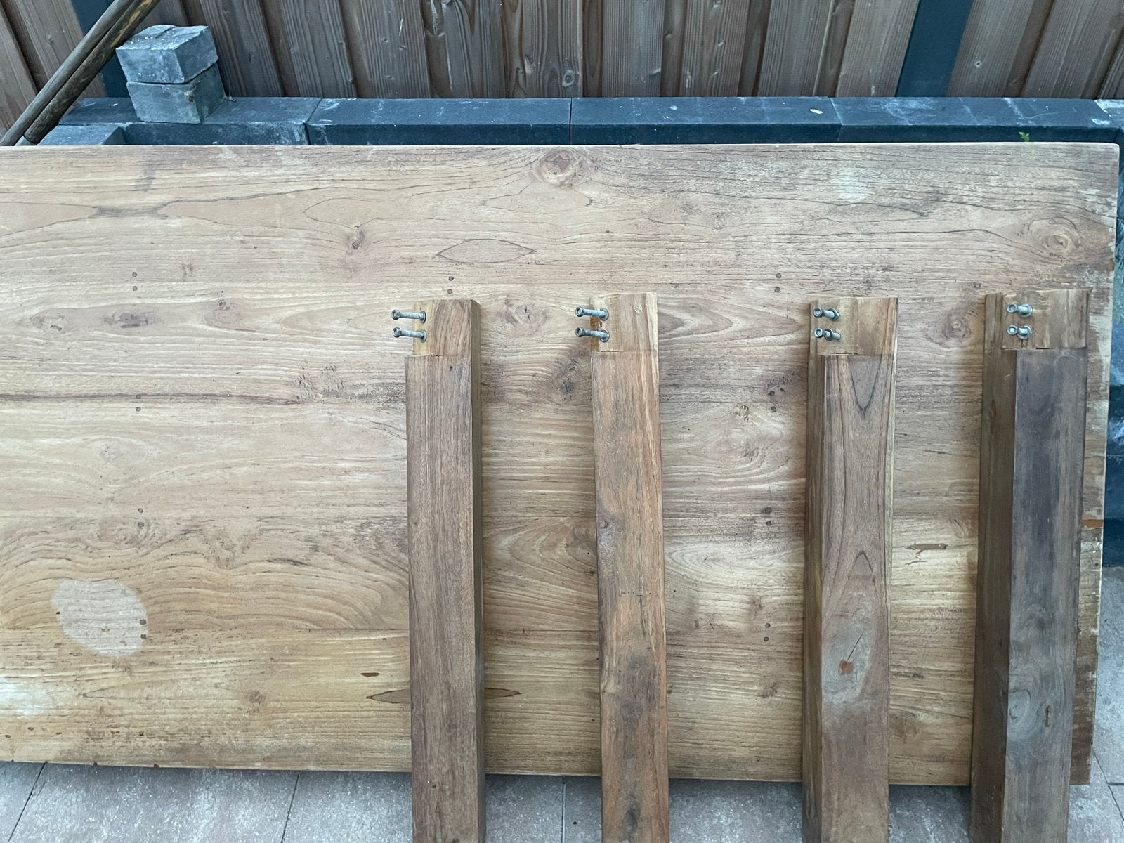 Robuuste houten tafelblad met poten, Ophalen, Gebruikt, Teakhout, 50 tot 100 cm
