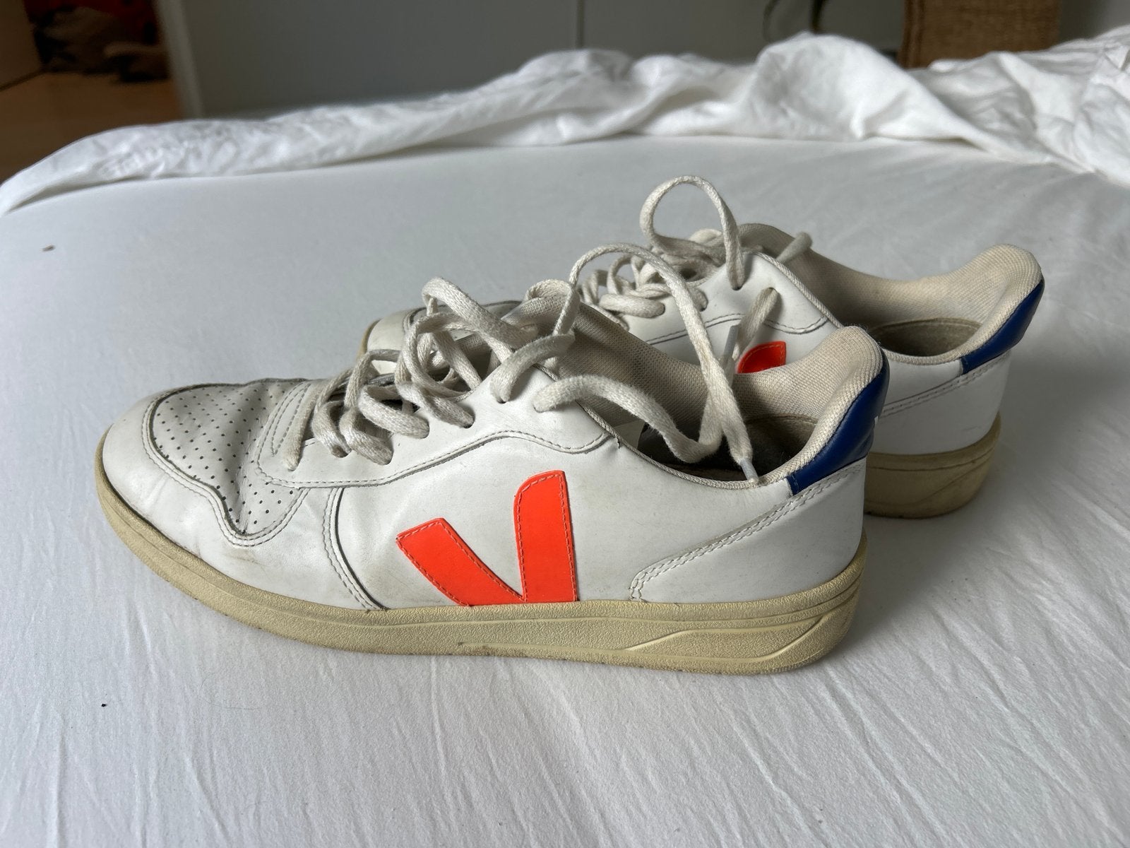 Veja V-10 sneakers maat 42, Kleding | Heren, Schoenen, Ophalen of Verzenden, Gedragen, Wit, Sneakers of Gympen