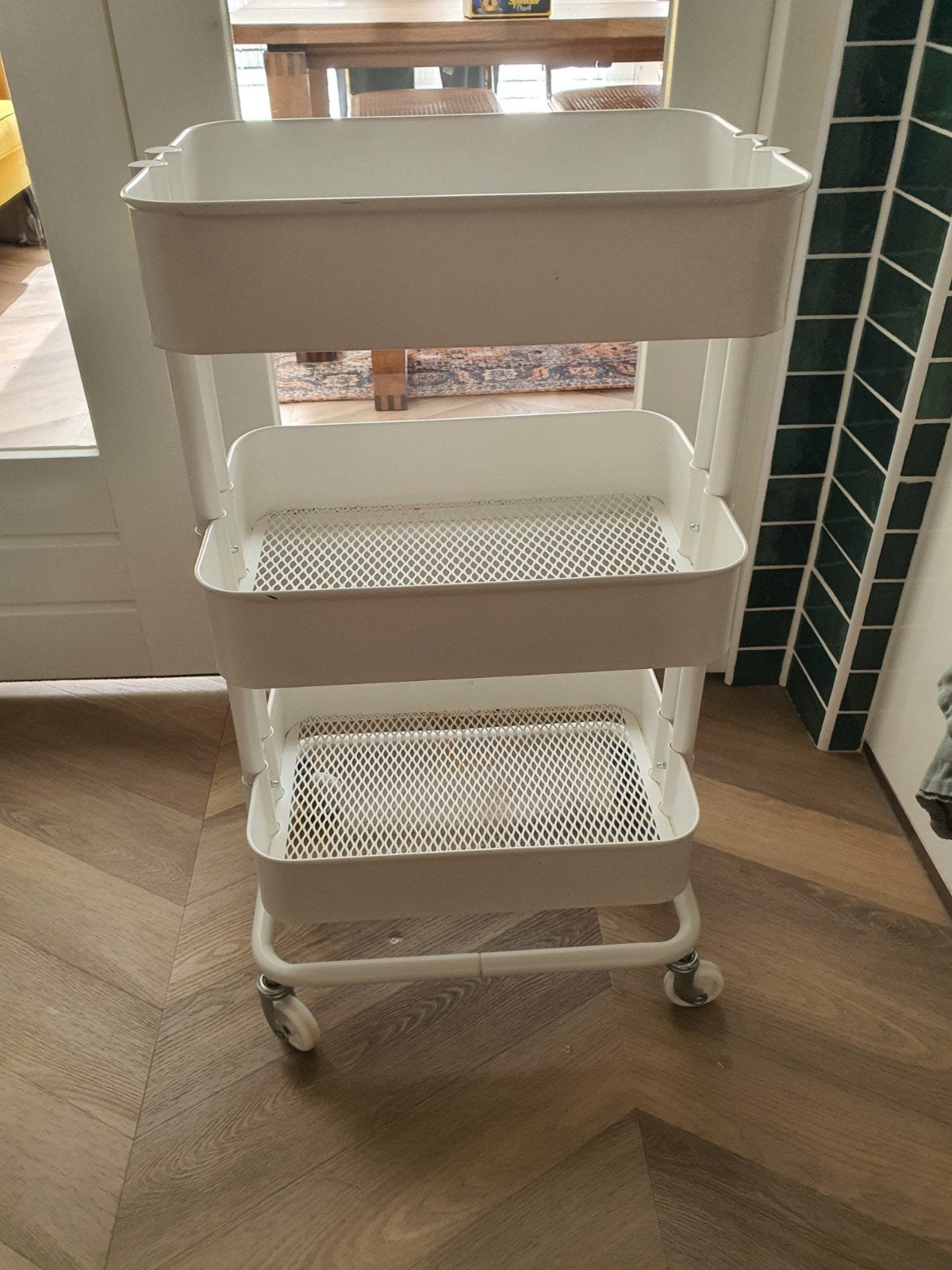 Witte opbergtrolley, Ophalen, Gebruikt