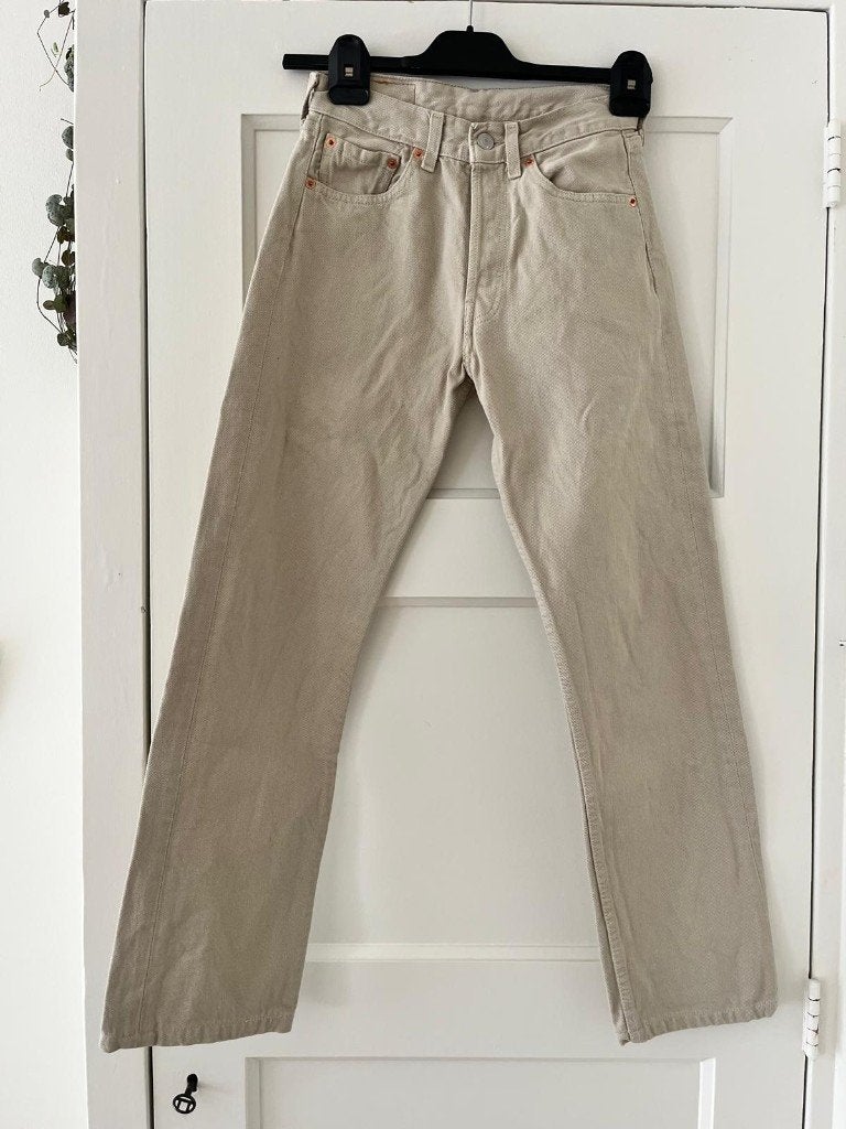 Fr Levi's 501 W27L32 Beige, Overige kleuren, Ophalen of Verzenden, Zo goed als nieuw, W27 (confectie 34) of kleiner