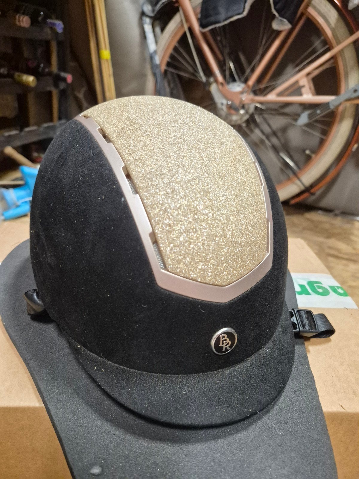 BR cap met glitters. Maat 52-54., Dieren en Toebehoren, Ophalen of Verzenden, Zo goed als nieuw, Veelzijdigheid, Rijhelm/cap