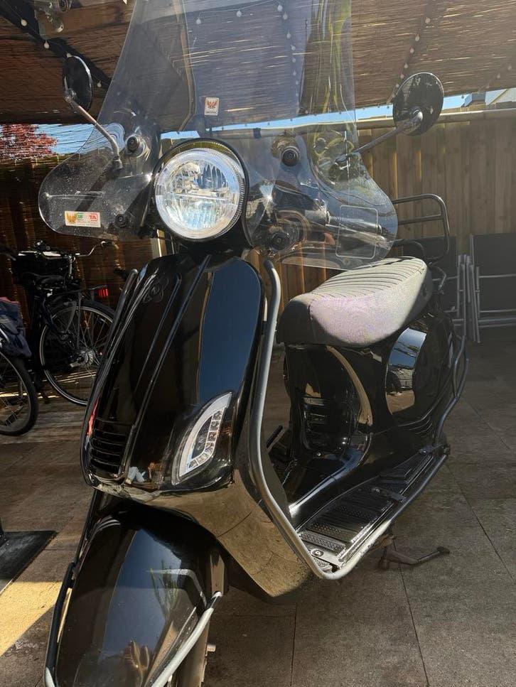AGM VX50 Scooter Zwart - Vol Opties & LED Verlichting, Fietsen en Brommers, Ophalen, Gebruikt, Overige typen, Overige merken