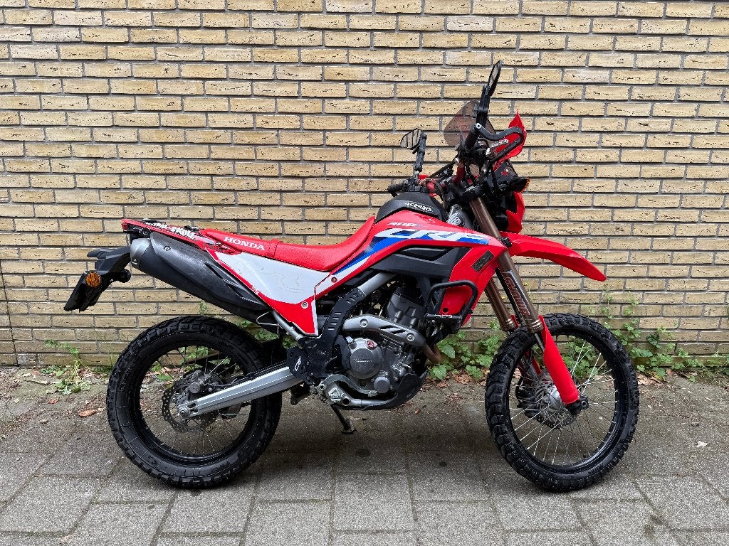 Honda CRF300L (2021) | Adventure Ready + extra accessoires, Motoren, Motoren | Honda, Handvatverwarming, 286 cc, Gebruikt, Particulier