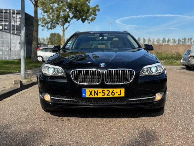 BMW 5-Serie 523i 204pk Aut. 2010 Zwart high executive pano, Auto's, BMW, Achterwielaandrijving, Beige, 2000 kg, Leder