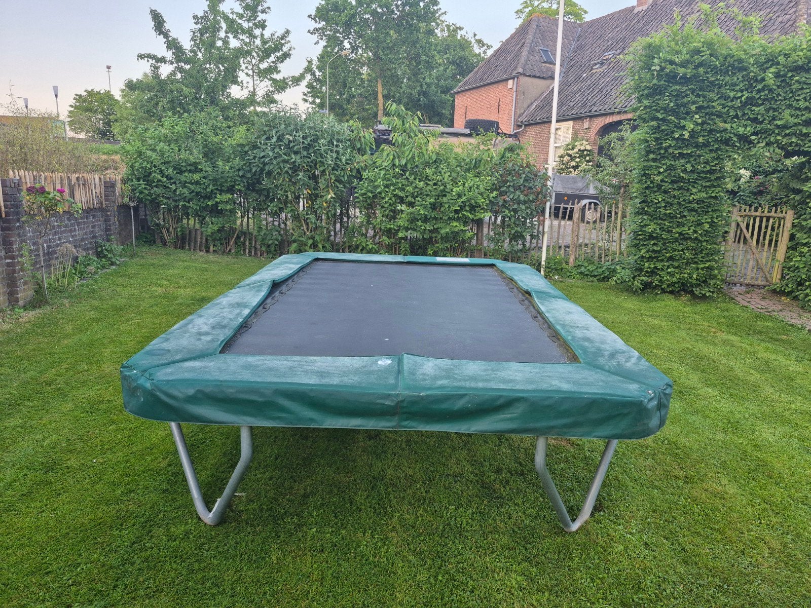 Avyna Proline Trampoline 380x255 met winterhoes, Ophalen, Gebruikt