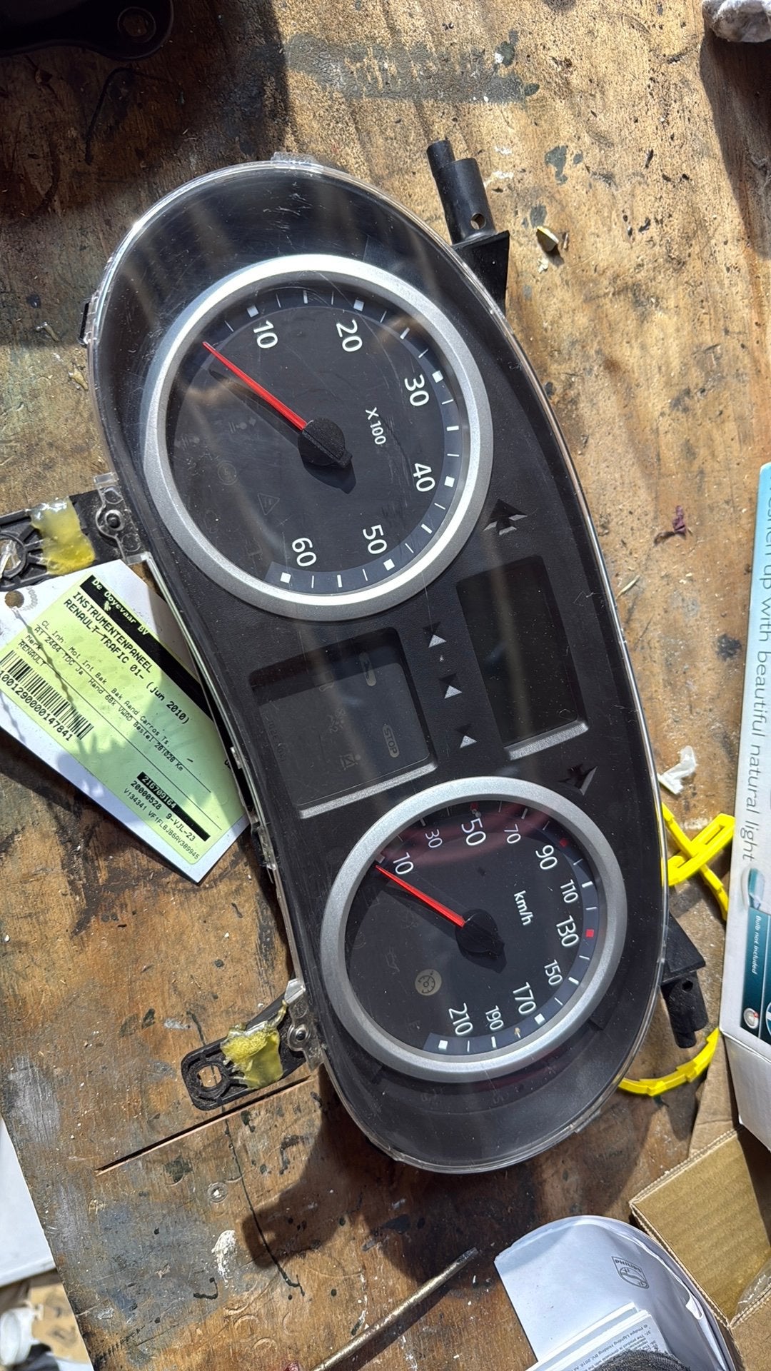 Snelheidsmeter kilometerteller renault traffic, opel, nissan, Auto-onderdelen, Dashboard en Schakelaars, Ophalen of Verzenden