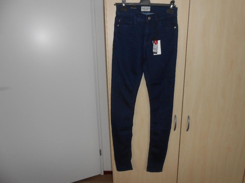 Nieuwe super skinny jeans maat 176 van Cars, Kinderen en Baby's, Kinderkleding | Maat 176, Broek, Meisje, Nieuw, Ophalen of Verzenden
