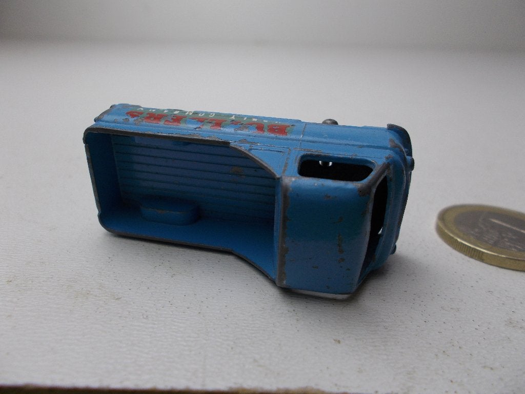 1958 Lesney Matchbox 60A. MORRIS J2 PICK UP BUILDERS SUPPLY., Ophalen of Verzenden, Gebruikt, Bus of Vrachtwagen, Lesney