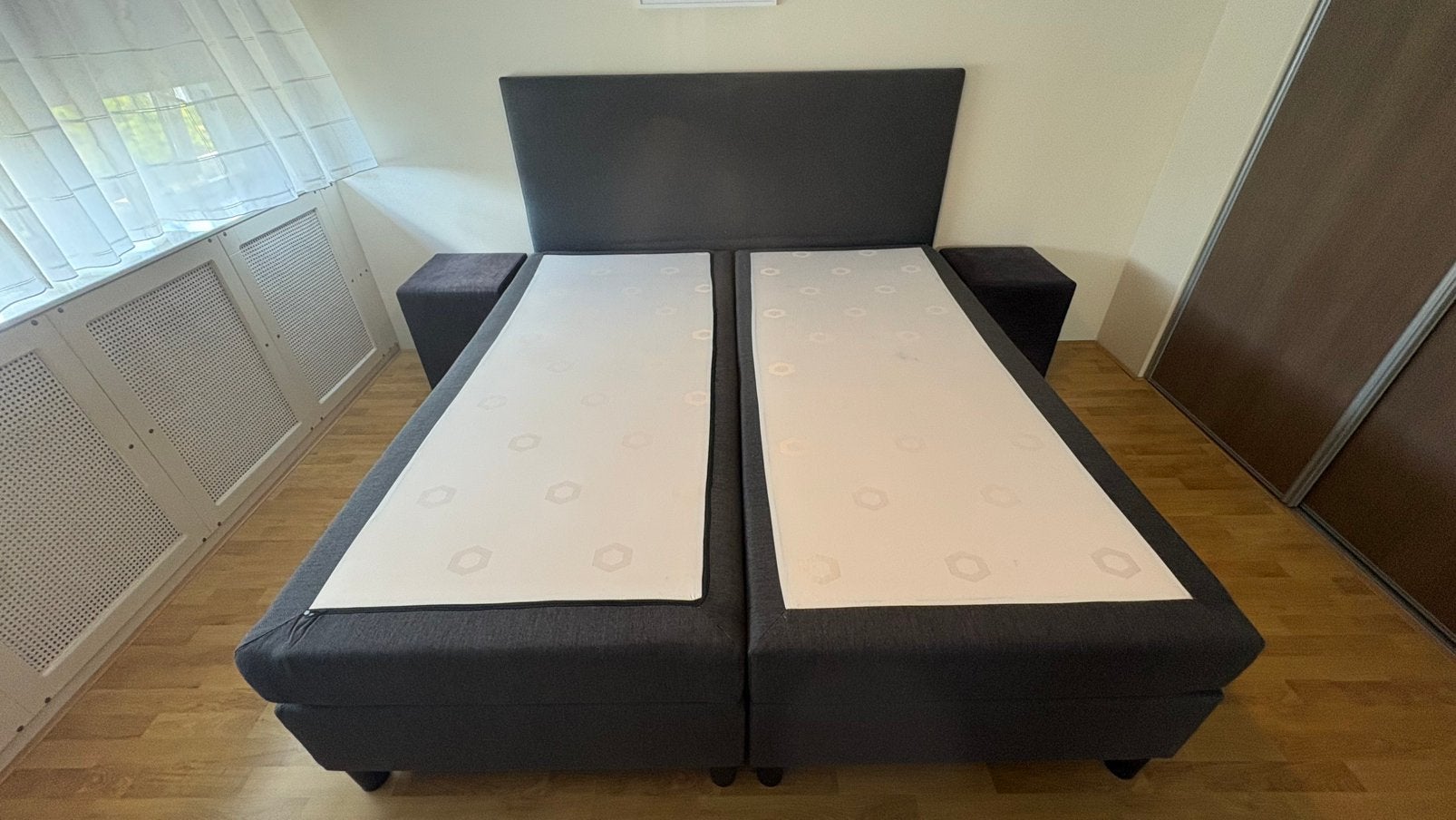 Boxspring / Bed 180cm breed, 200cm lang, Ophalen, Zwart, Tweepersoons, Zo goed als nieuw