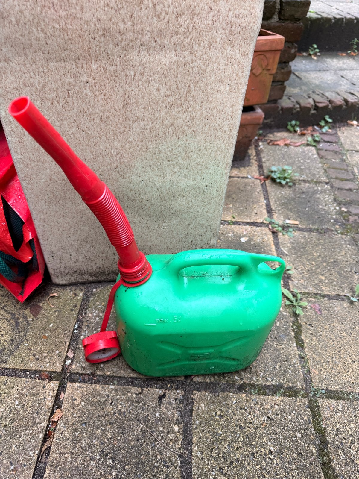 Groene jerrycan met schenktuit - 5 liter, Ophalen of Verzenden