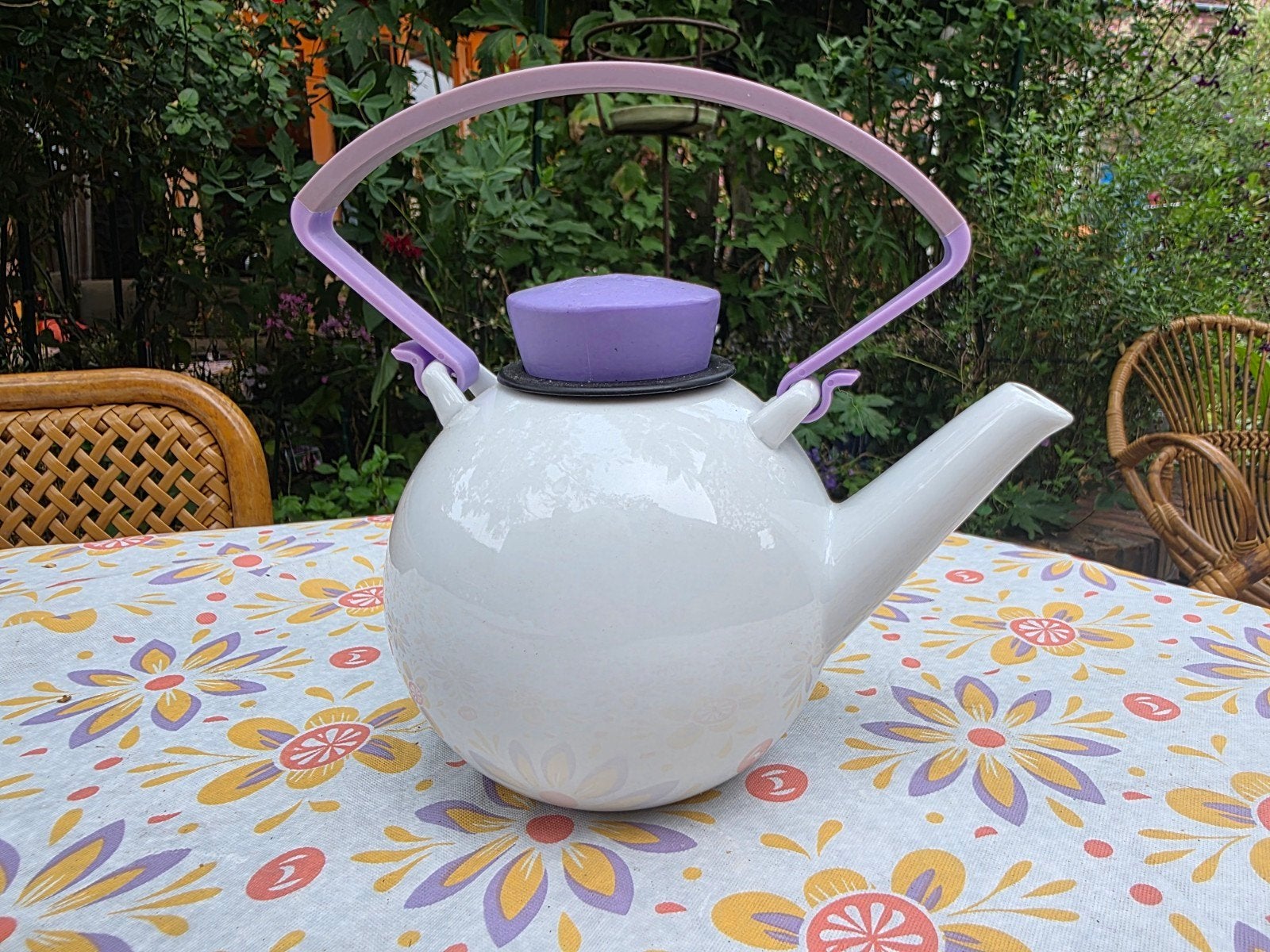 QDO theepot met zeef porselein puntgaaf! lila/paars 1 liter!, Ophalen of Verzenden, Porselein, Overige stijlen, Overige typen