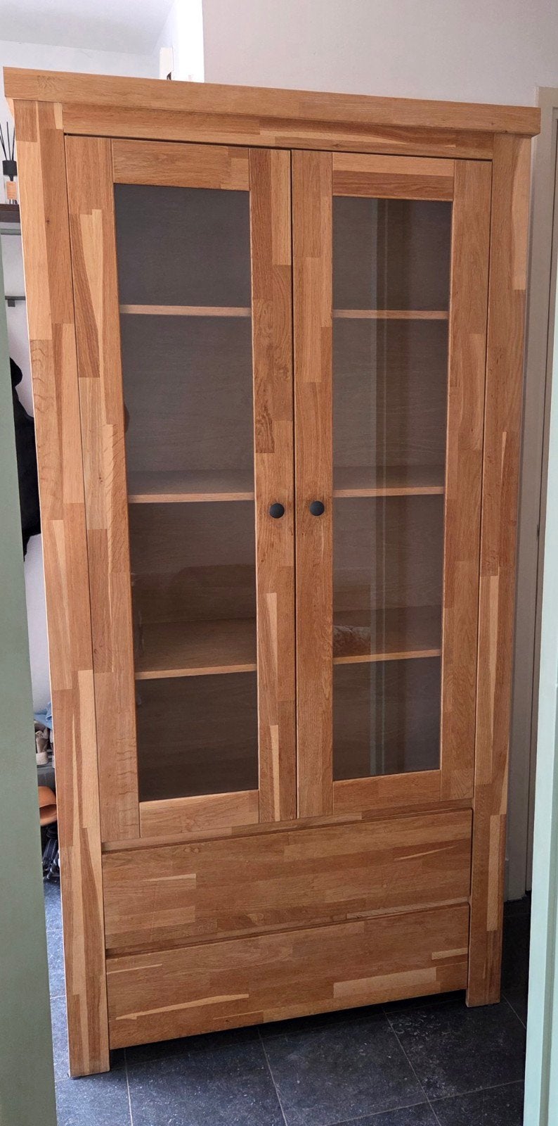 Eikenhouten vitrinekast Basic Label, Ophalen, 200 cm of meer, Met lade(s), Zo goed als nieuw