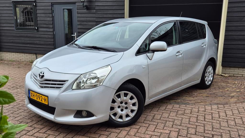 Toyota Verso 1.8 Vvti 7Persoons 2010 /Dealeronder/Inruil mog, Auto's, Toyota, Voorwielaandrijving, Zwart, 4 cilinders, 14 km/l