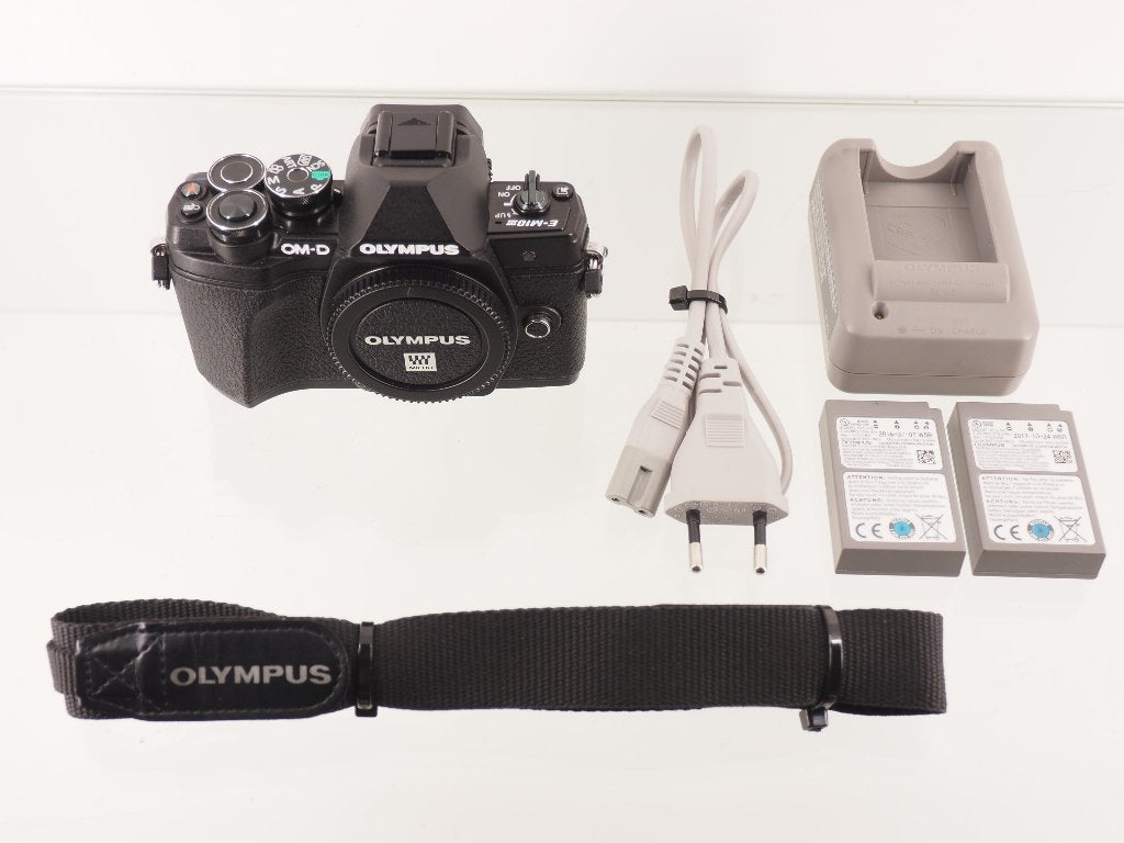 Slechts 9506clicks: OM-System / Olympus OM-D E-M10 MarkIII, Accu, Ingebouwde flitser, 16 megapixels, Ophalen of Verzenden