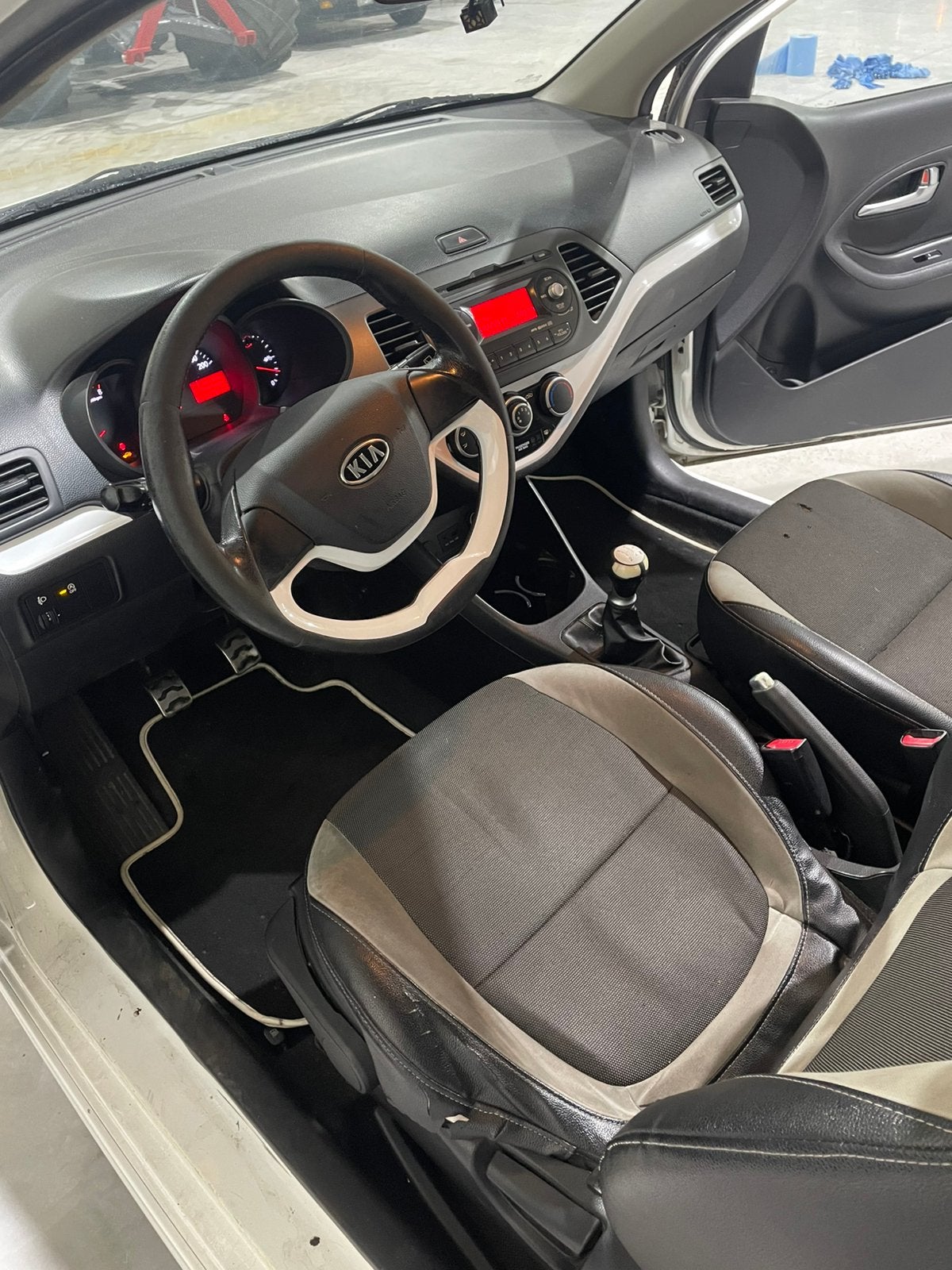 Foto 6 van Kia Picanto 1.2 Cvvt 3-DRS 2012 Wit