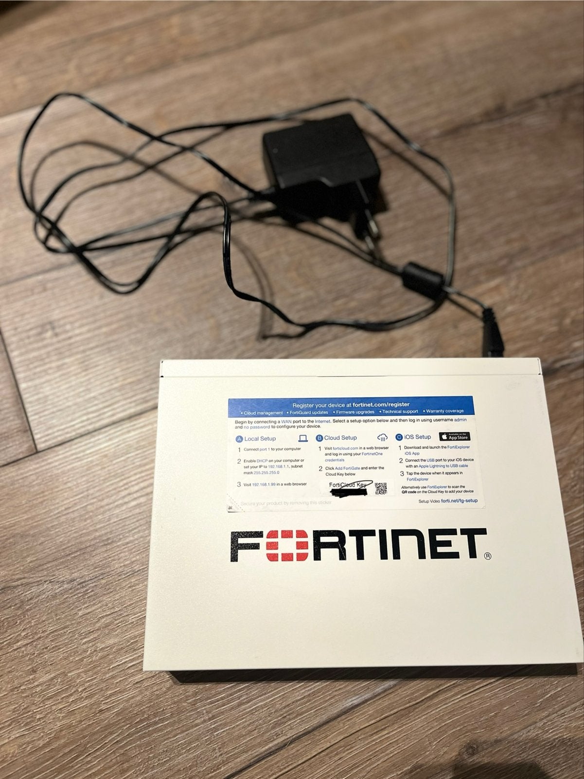 Fortigate 40F Firewall - Nieuwstaat, Computers en Software, Ophalen of Verzenden, Zo goed als nieuw, Router