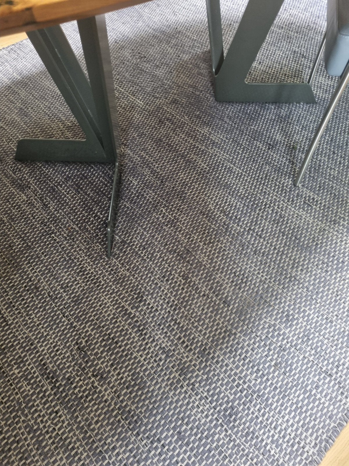 Vloerkleed, Grijs, Ophalen of Verzenden, Zo goed als nieuw, Minder dan 10 m²