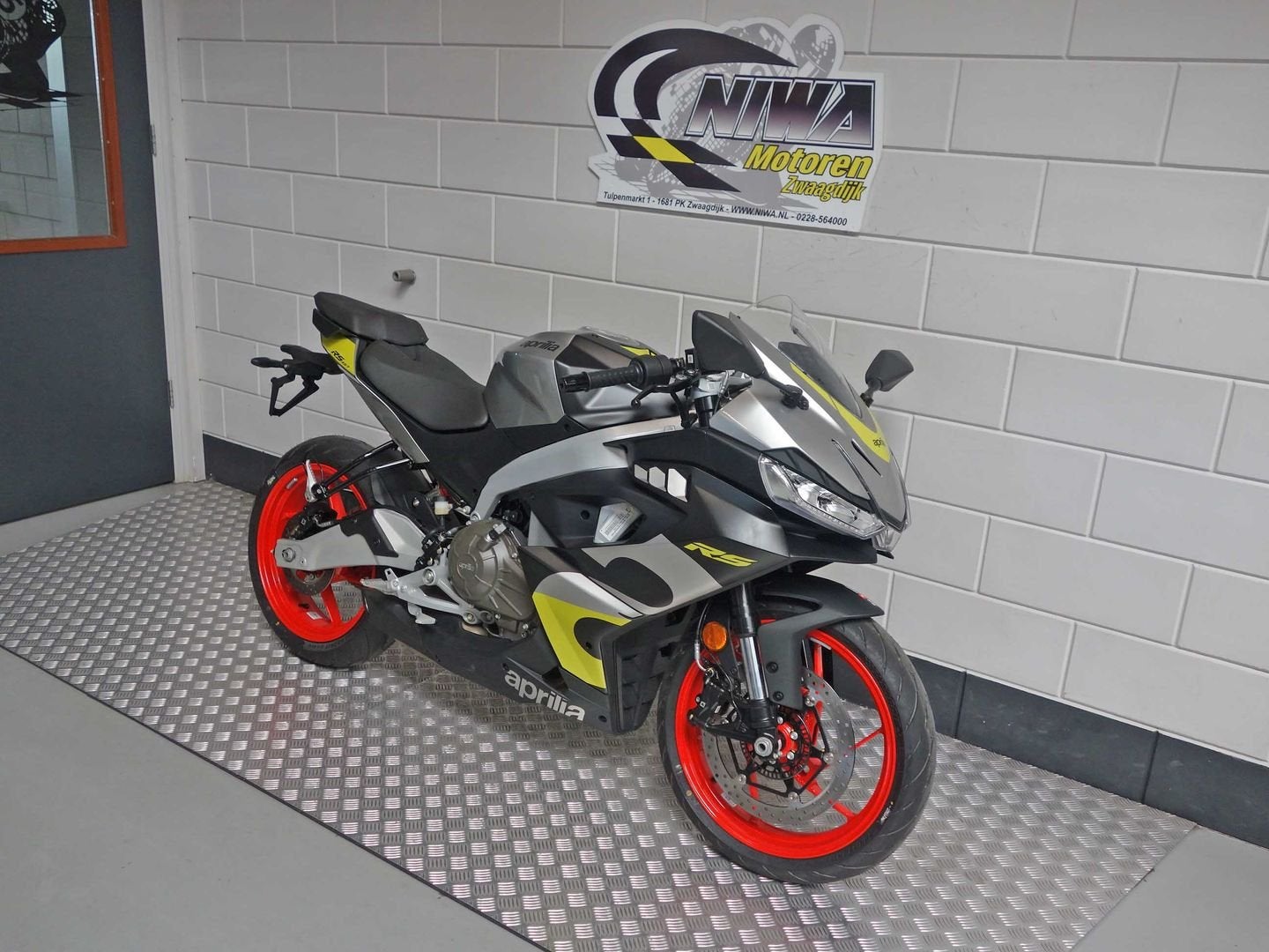 APRILIA RS 457, Motoren, 2 cilinders, Bedrijf, Onbekend, Super Sport