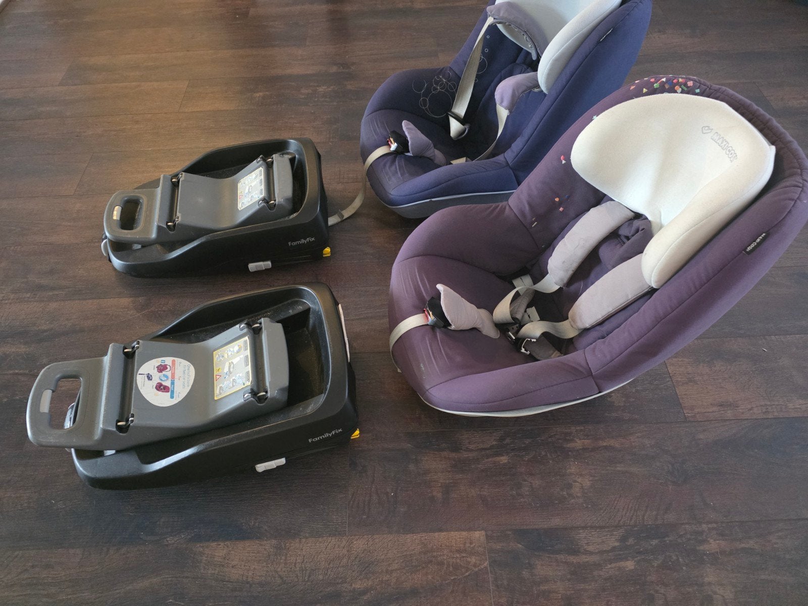 Maxi-Cosi autostoel set: 2x Pearl, 1x Pebble, 2x FamilyFix, Ophalen, Verstelbare rugleuning, Gebruikt, Isofix