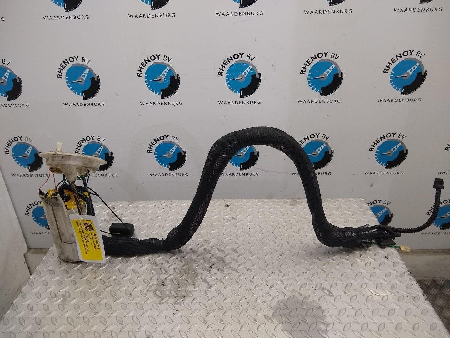 BMW 5 SERIES  535D HIGH EXECUTIVE  BRANDSTOF POMP (IN TANK), Ophalen of Verzenden, Gebruikt, Stiba lid