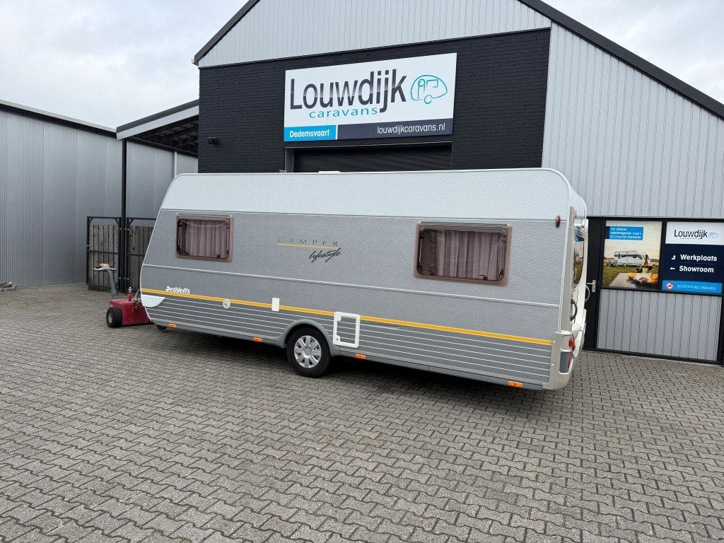 DETHLEFFS Camper 510 V ’06 (Enkele Bedden, Rondzit), Caravans en Kamperen, Rondzit, 2 aparte bedden, 7 tot 8 meter, Bedrijf