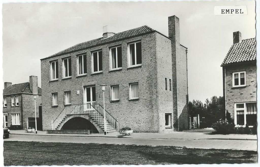 Ansichtkaart EMPEL  Gemeentehuis, Verzenden, 1960 tot 1980, Ongelopen, Noord-Brabant