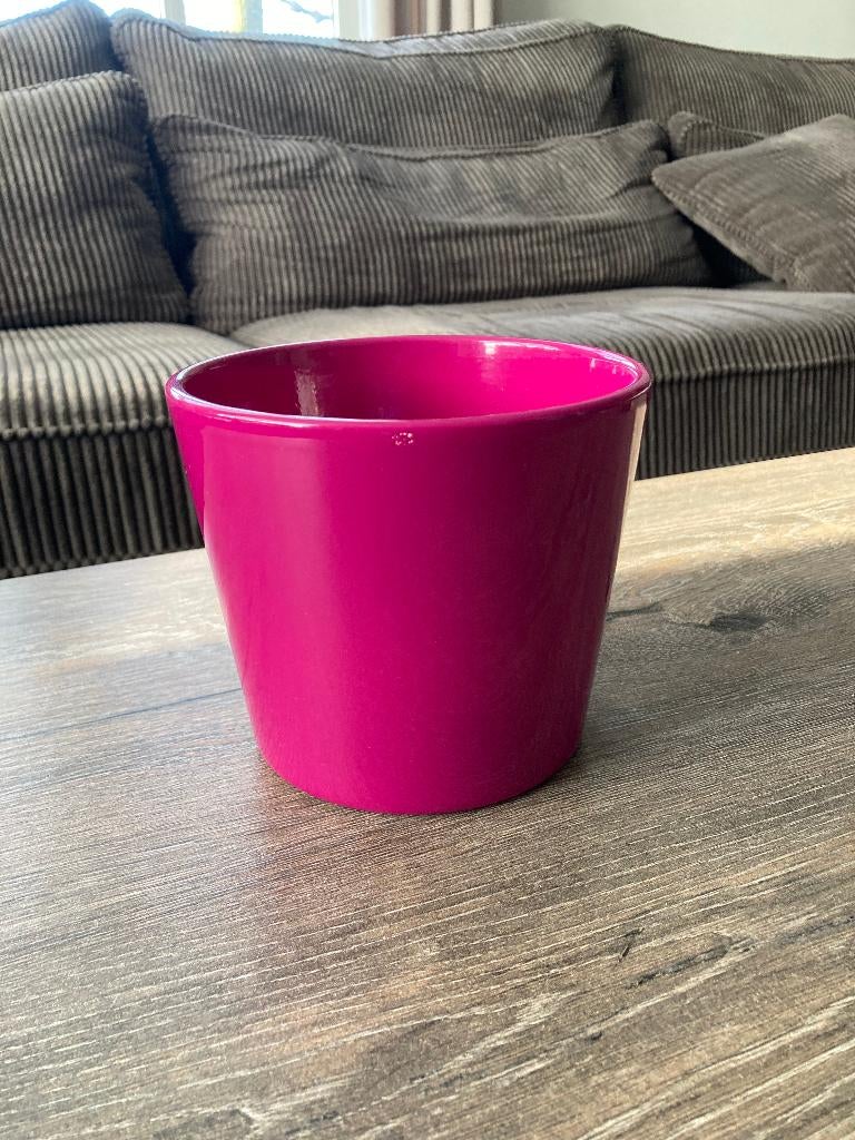 Roze bloempot / plantenpot / sierpot in trendy modern design, Ophalen, Steen, Minder dan 30 cm, Minder dan 60 cm