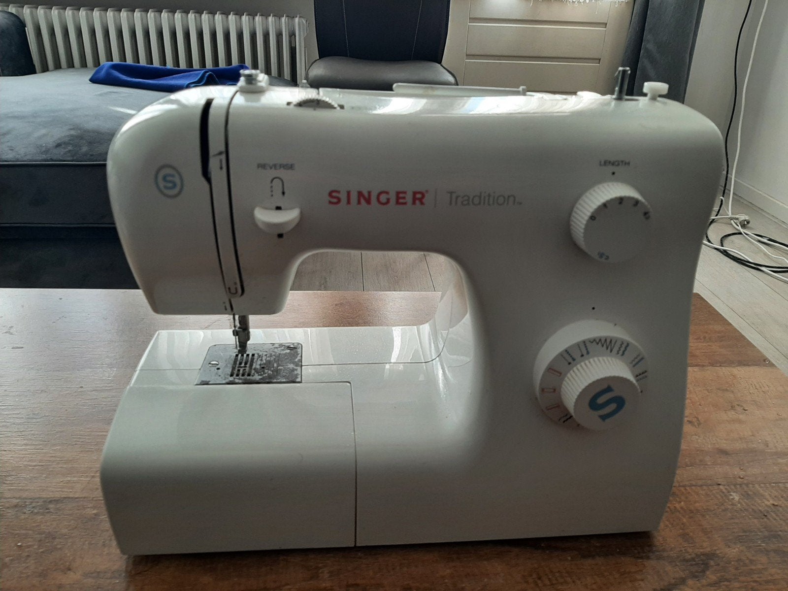 naaimachine singer zonder pedalen kan voor onderdeilin, Ophalen, Gebruikt, Naaimachine, Singer