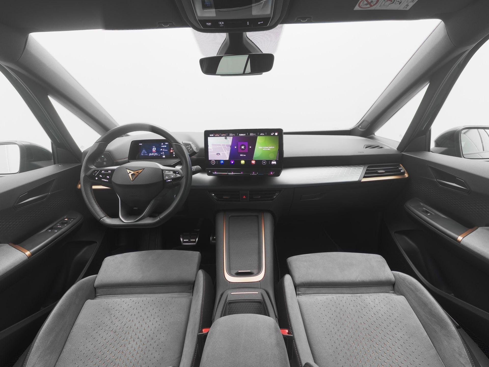 CUPRA Born Business 62 kWh 204 pk | Navigatie | LED | 360 Ca, Auto's, Automaat, Gebruikt, Zwart, 1728 kg