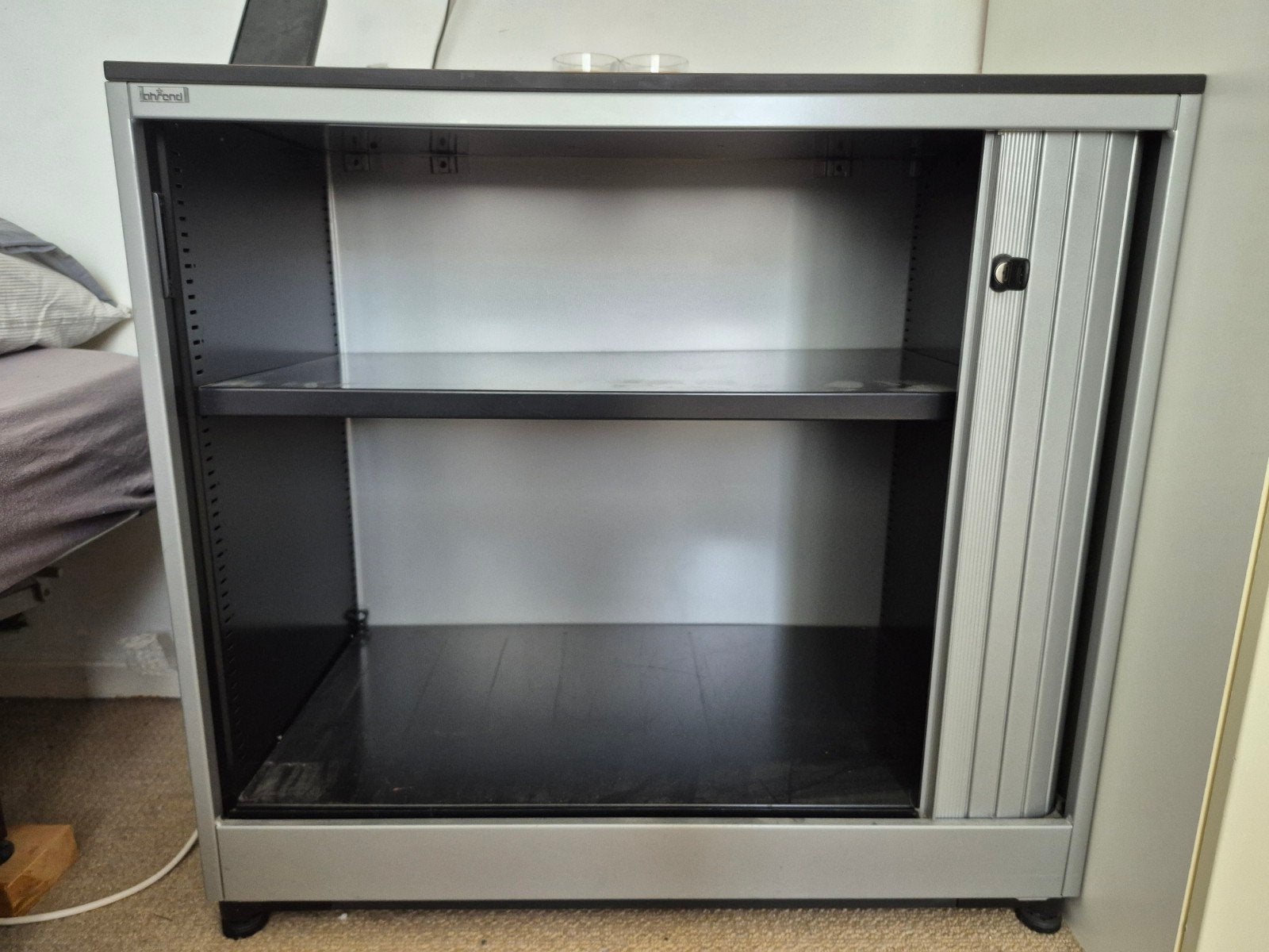Ahrend metalen roldeurkast met slot, Ophalen, Modern kantoor, 50 tot 100 cm, Zo goed als nieuw