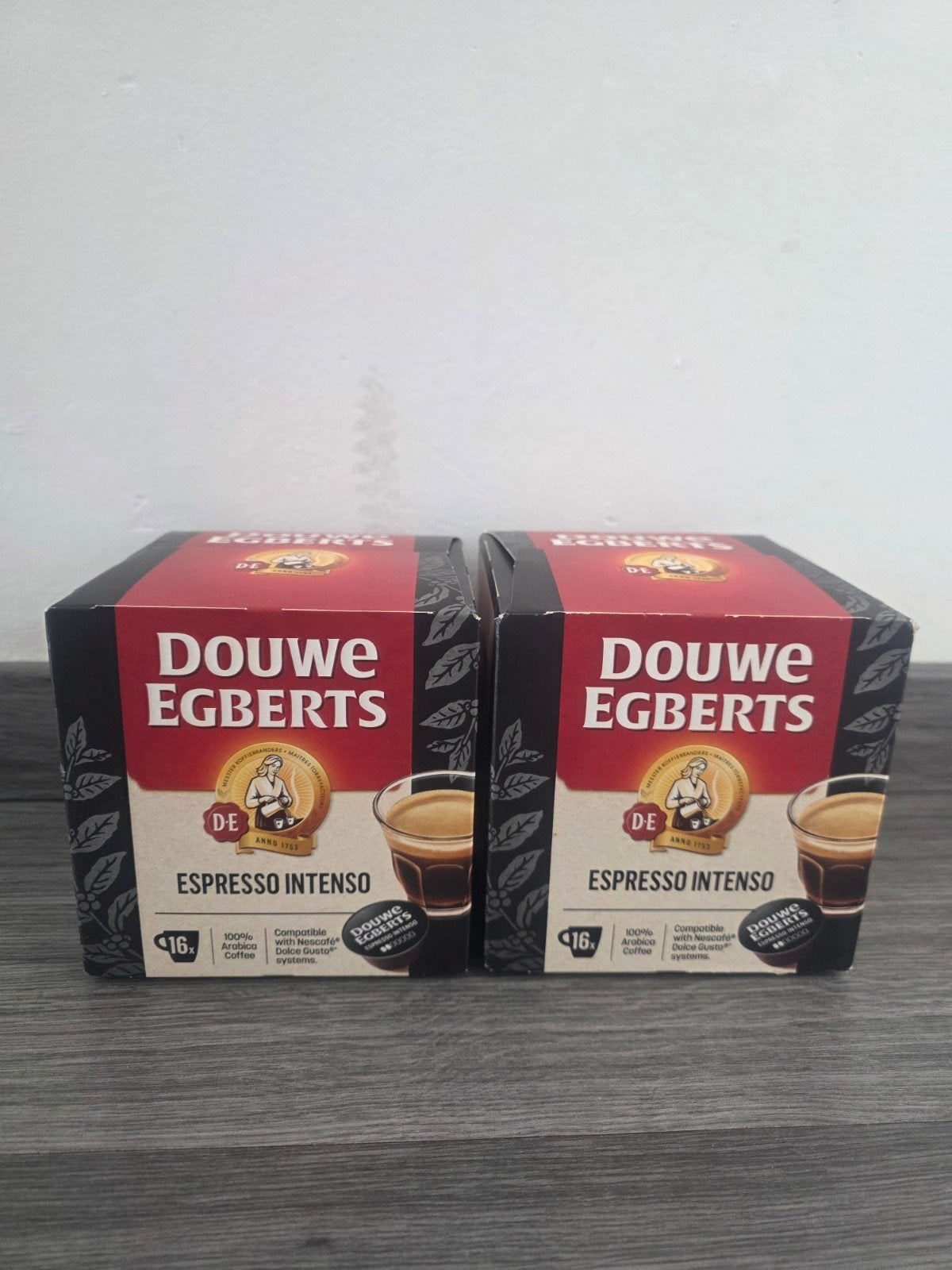 2x Douwe Egberts Espresso Intenso cups - Nieuw & Ongeopend, 10 kopjes of meer, Ophalen of Verzenden, Nieuw, Koffiepads en cups