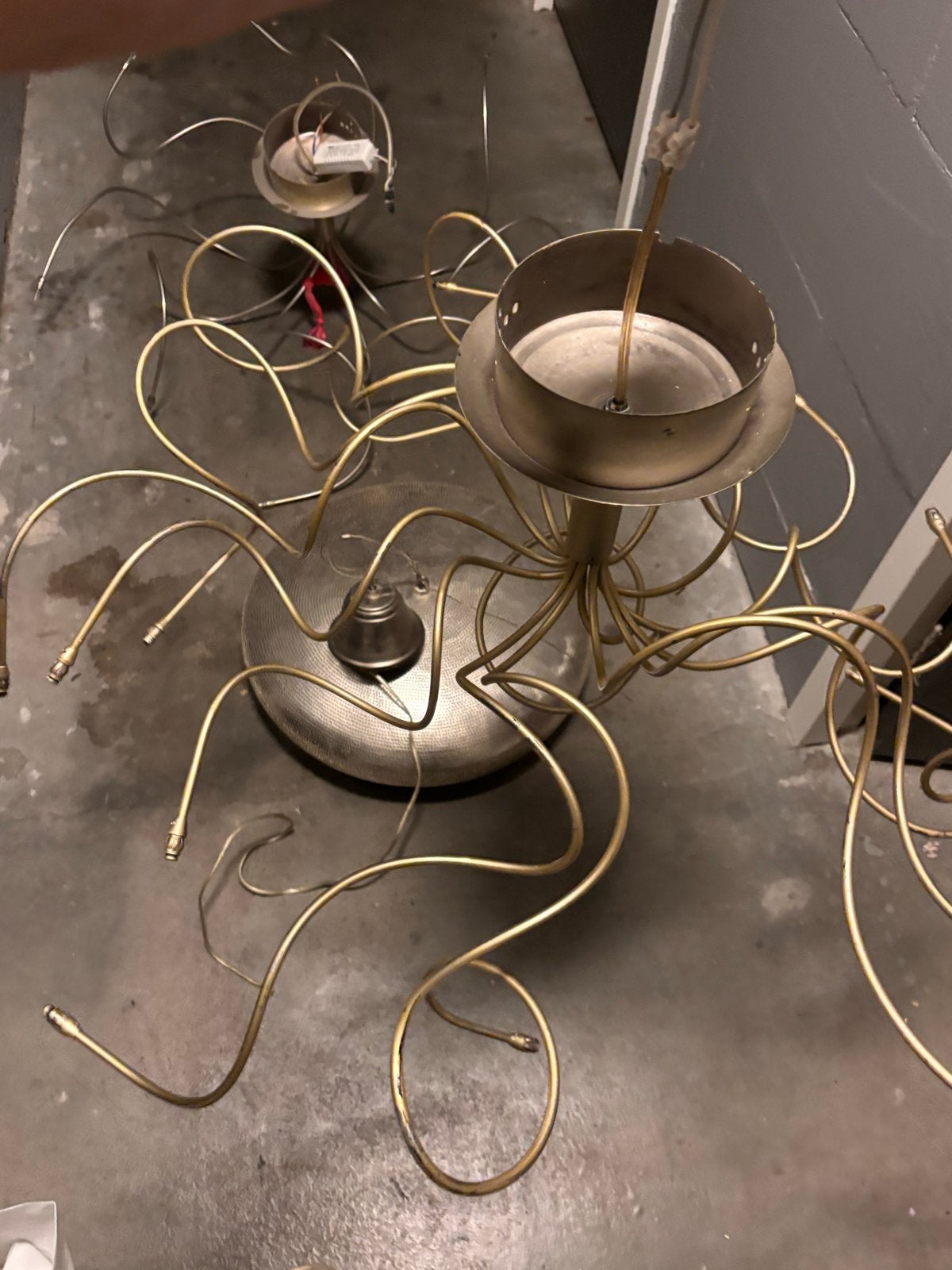 Set van 2 Design Hanglampen: Zilver (8 armen) & Mat Goud (14, Ophalen, Gebruikt, Metaal, Overige fittingen