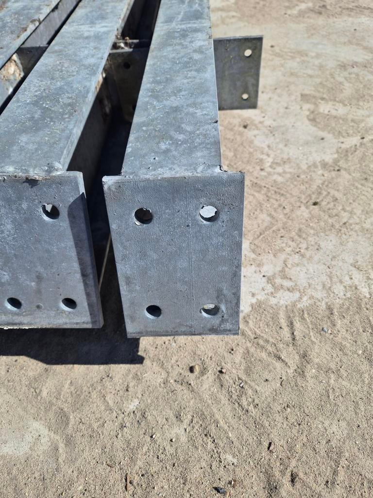 Spanten gegalvaniseerd - staalconstructie, loods, hal, Ophalen, Zo goed als nieuw, IJzer