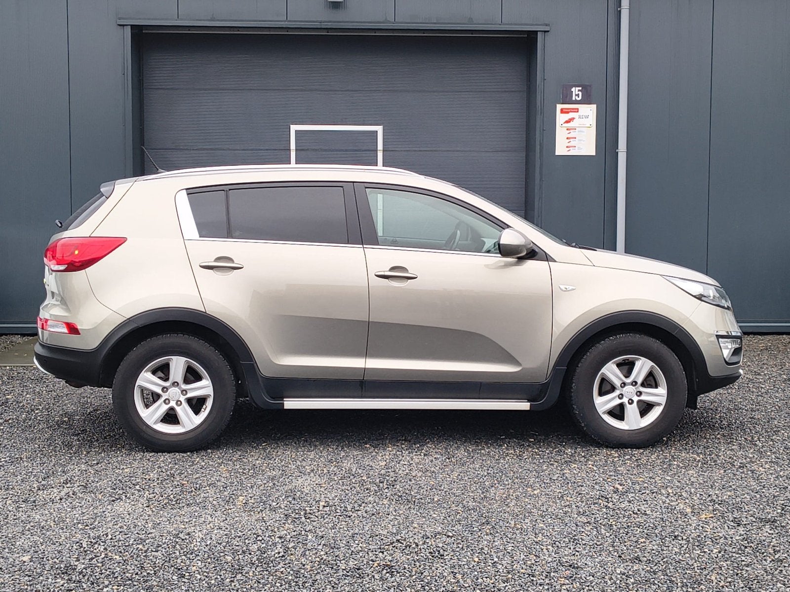 Kia Sportage 1.6 GDI 2WD 2015 Grijs, Auto's, Voorwielaandrijving, Parkeersensor, 1280 kg, 1591 cc